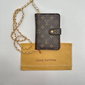 Authentic Louis Vuitton Monogram Papier Passport Wallet Crossbody